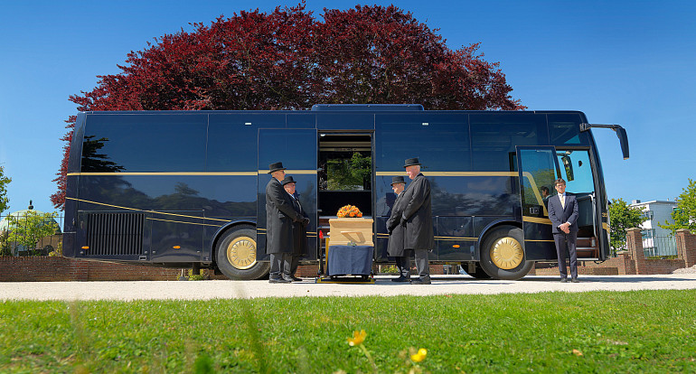 Funeral Transport Service for a Respectful Last Ride